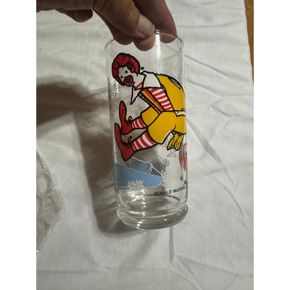Vintage 1977 McDonalds Ronald McDonald Action Series Glass Filet-O-Fish Lake